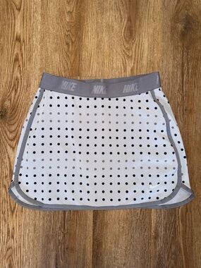 Girl’s Nike White Polka Dot Golf Skort